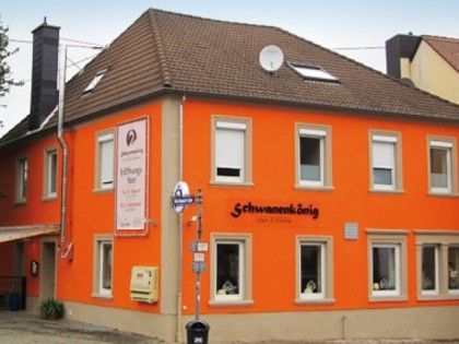 照片: Schwanenk&amp;ouml;nig